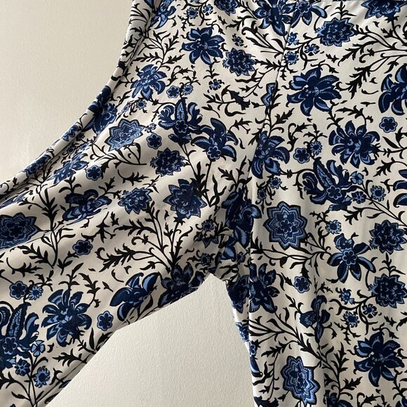 Artizan Robin Barré Blue White Floral Print Print Wide Leg Pant - Picture 7 of 14